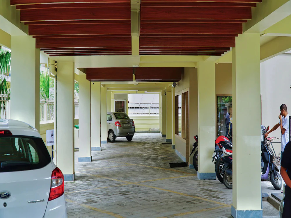 Hotel Gulmohar Grand