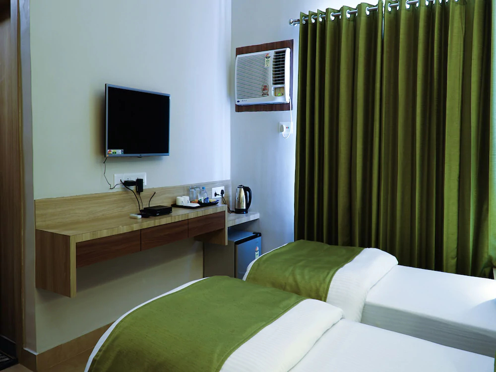 Hotel Gulmohar Grand