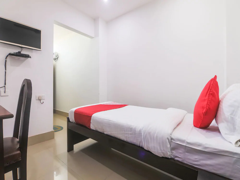 Labanya Holiday Home By OYO Rooms