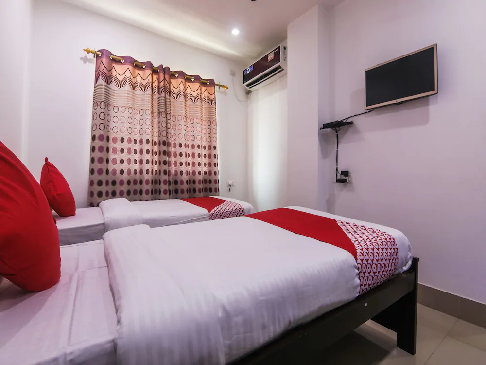 Labanya Holiday Home By OYO Rooms