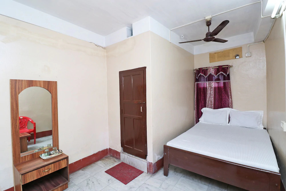 SPOT ON 41656 Hotel Maruti