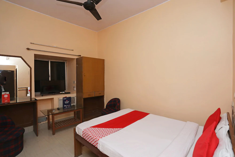 Hotel Vineet by OYO Rooms