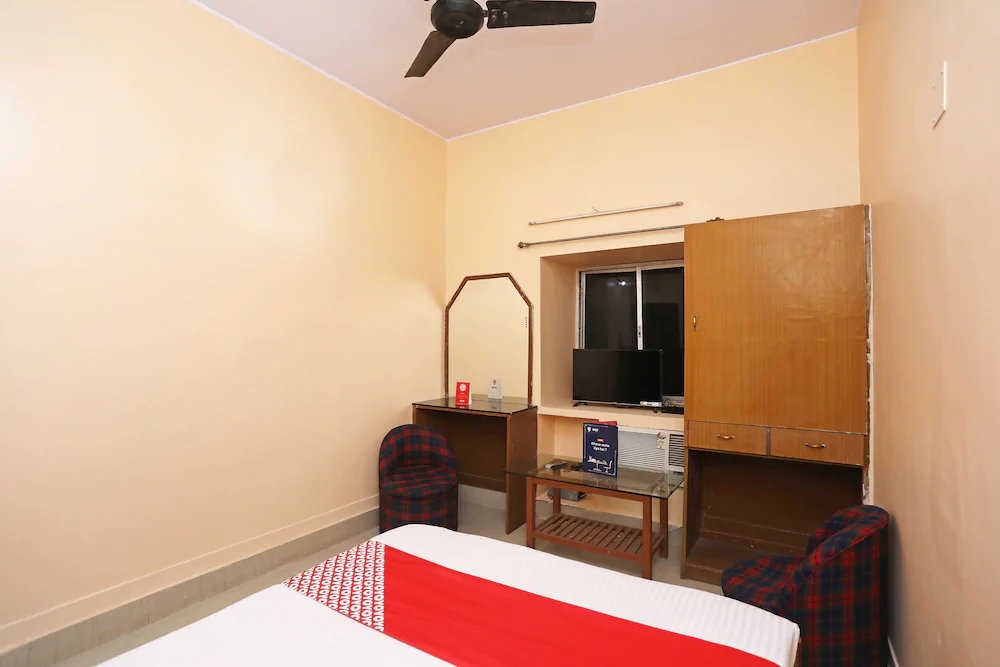 Hotel Vineet by OYO Rooms