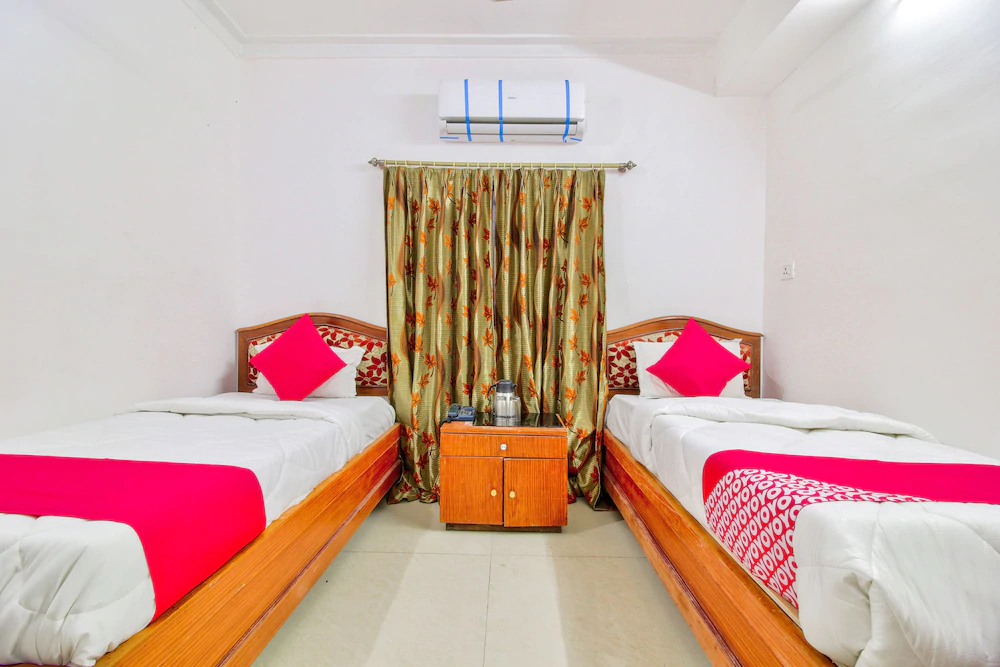 Hotel Embassy by OYO