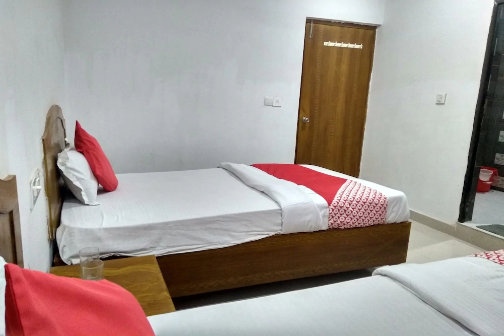 OYO 22721 Hotel Maya Buddha