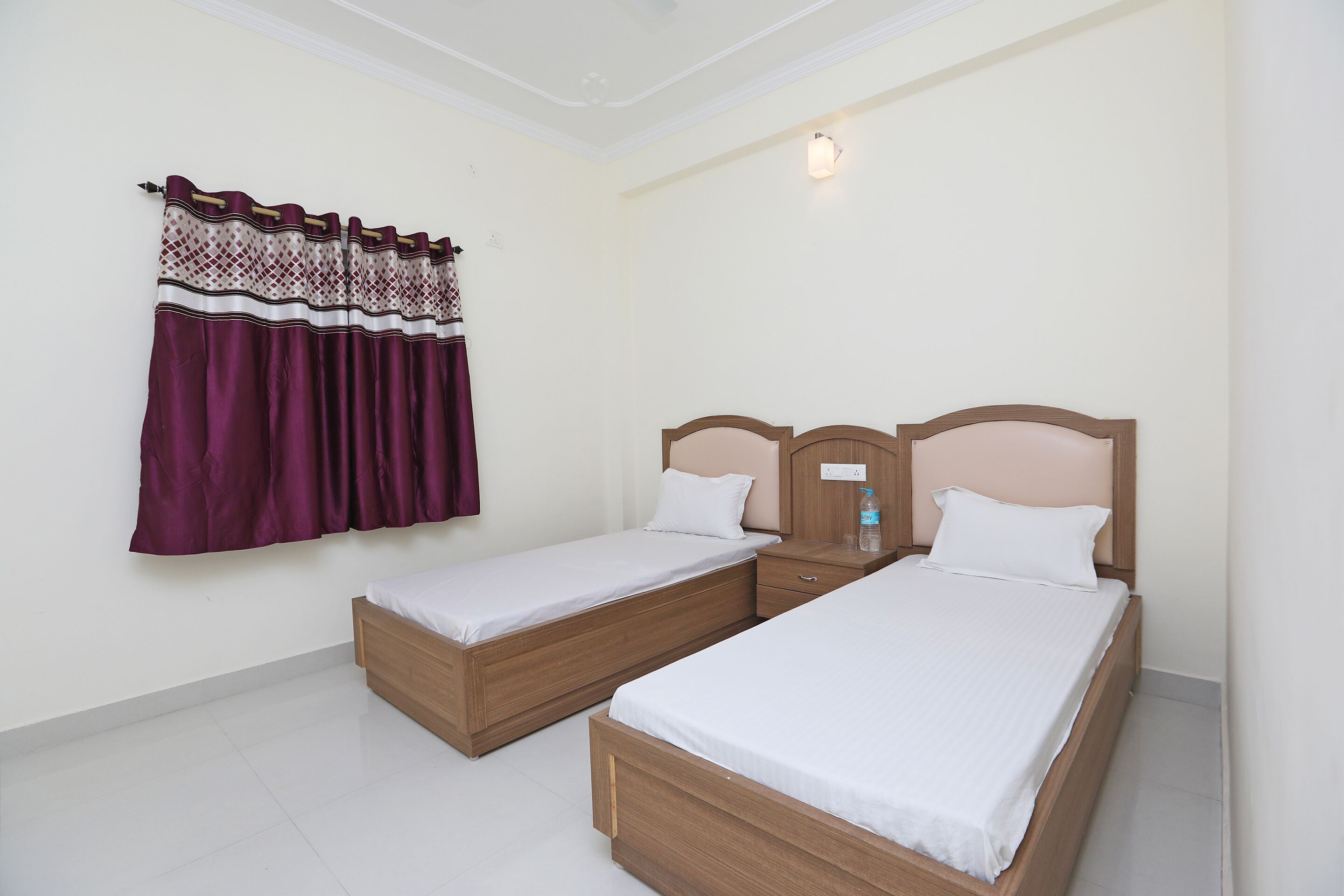 Paradise Guest House by OYO Rooms