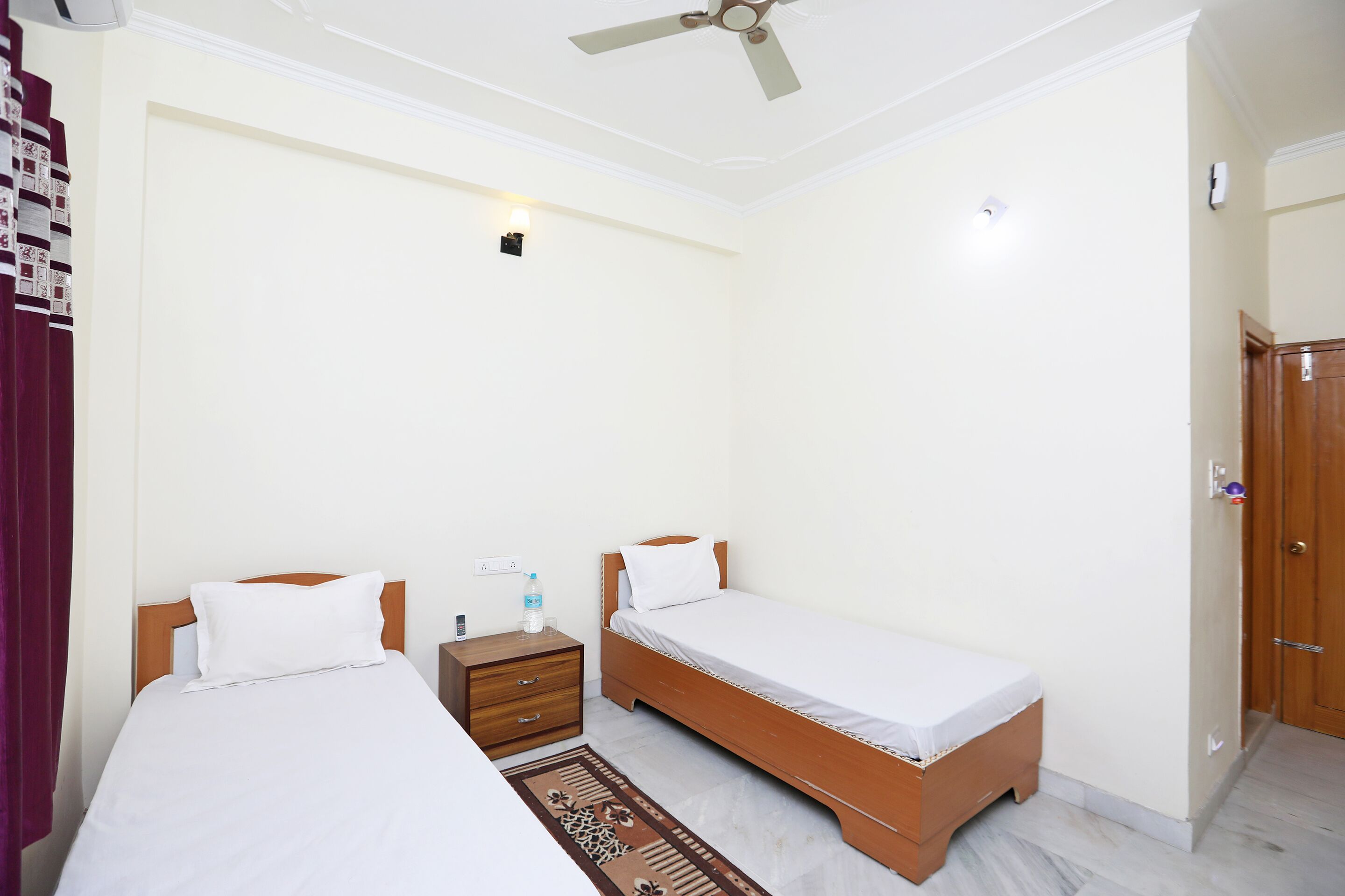 Paradise Guest House by OYO Rooms
