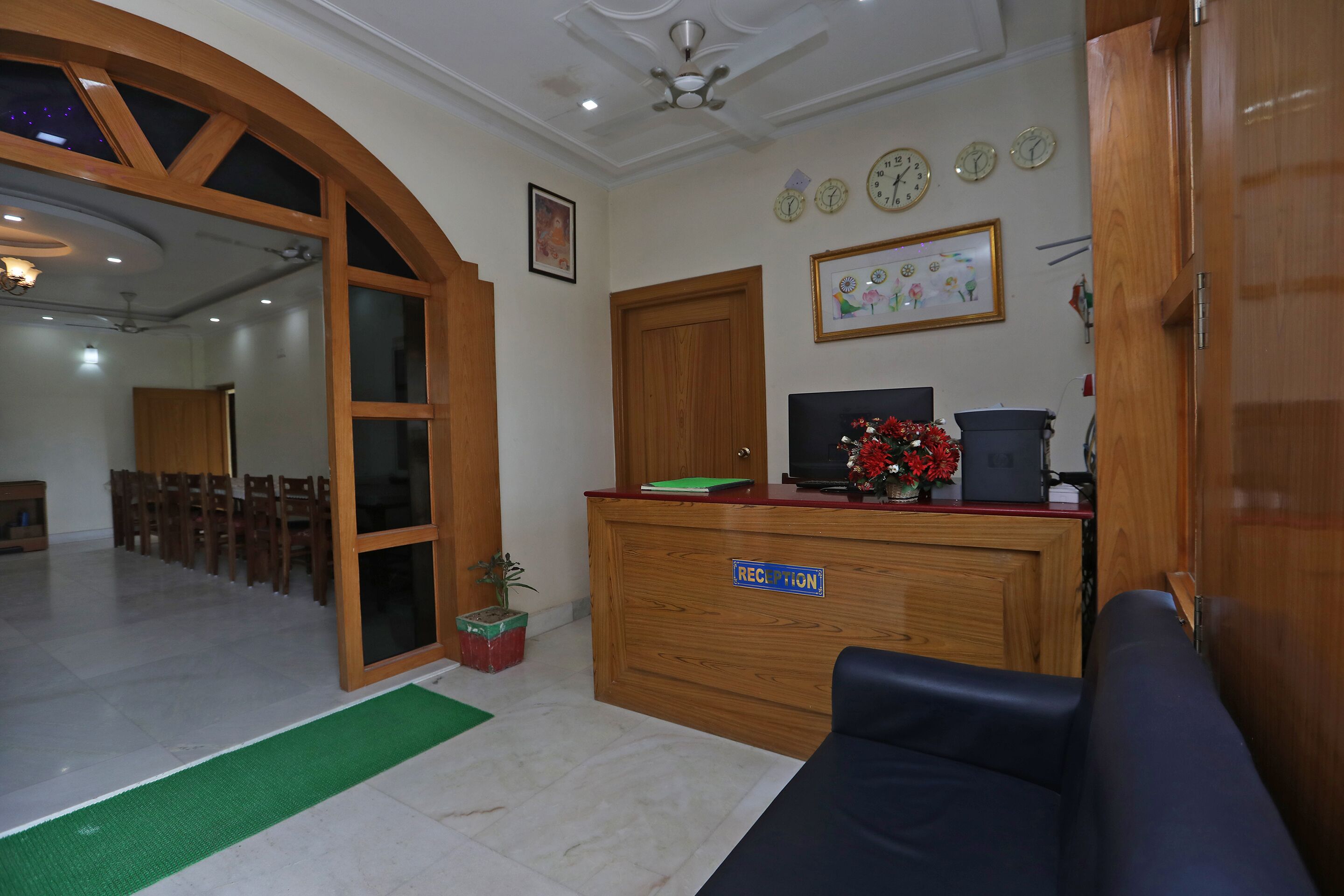 Paradise Guest House by OYO Rooms