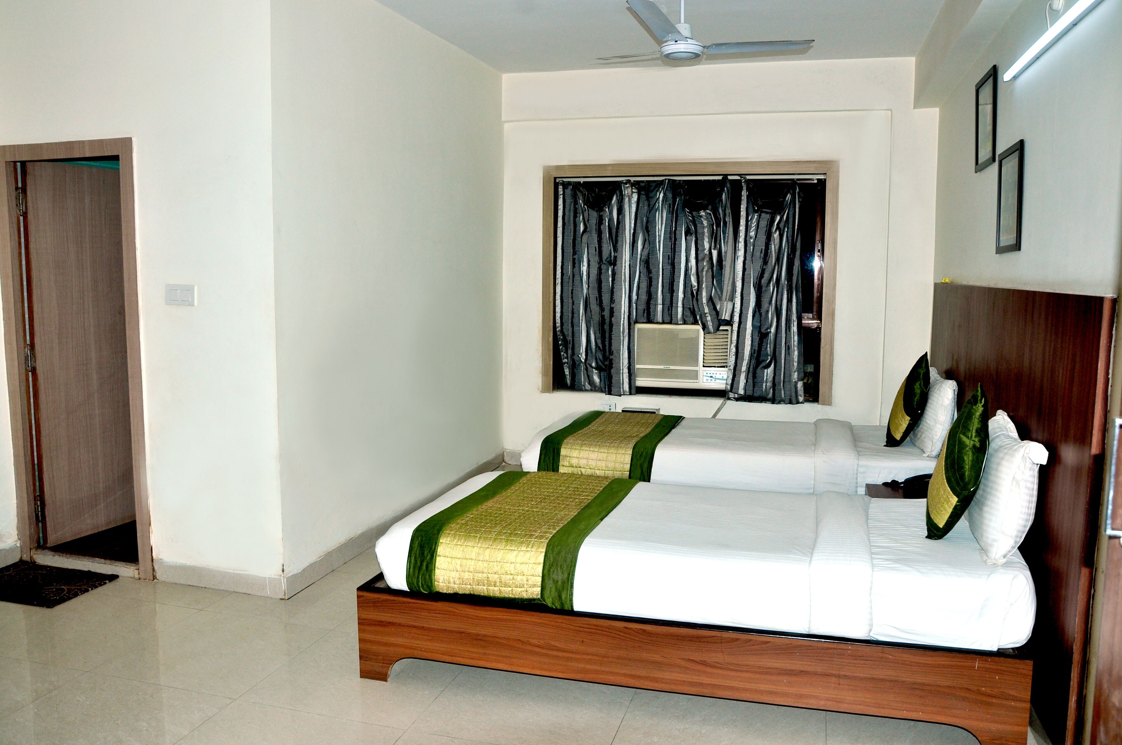 Akarshak Heritage By ShriGo Hotels