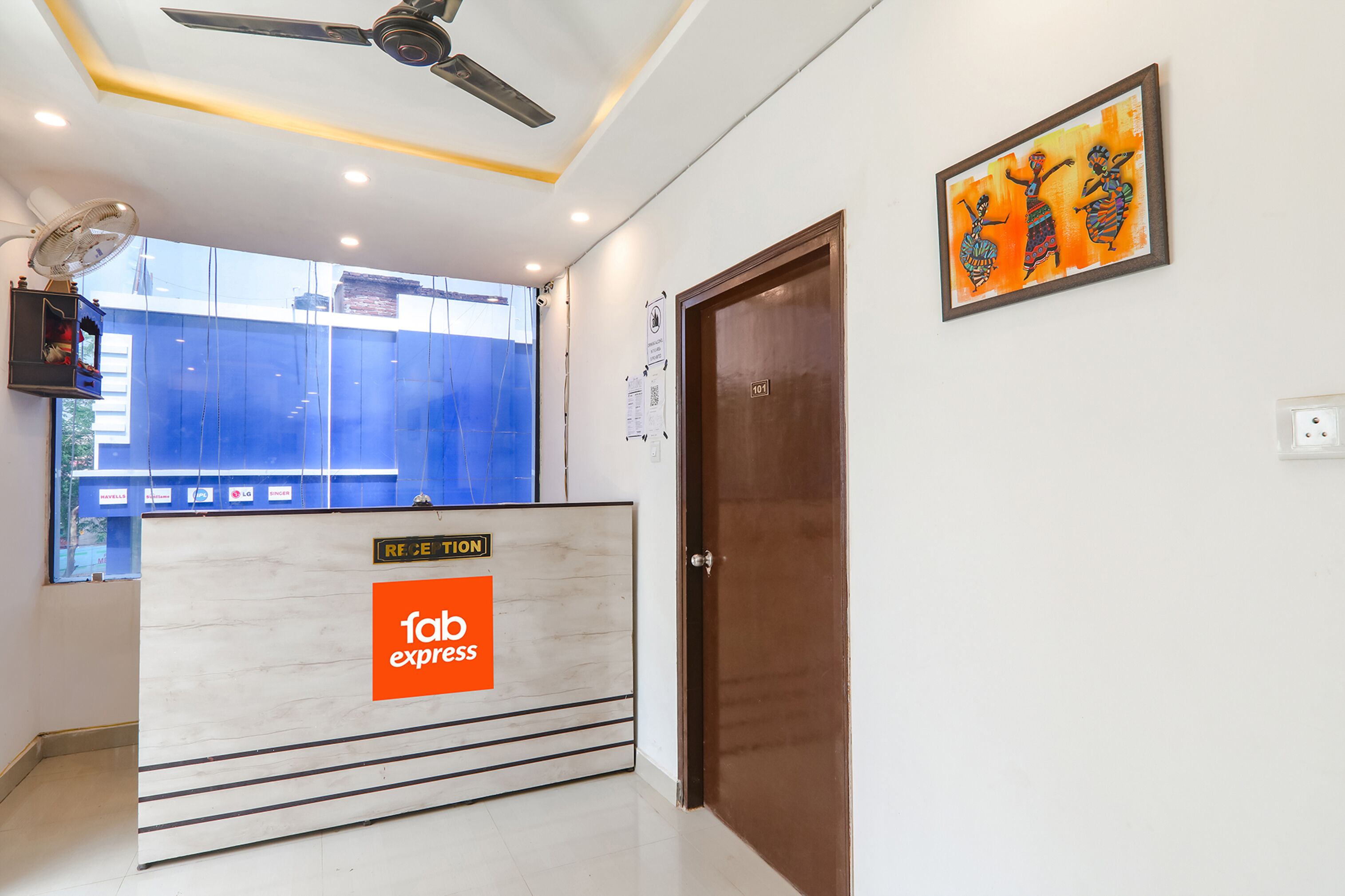 Fabexpress Elite Inn