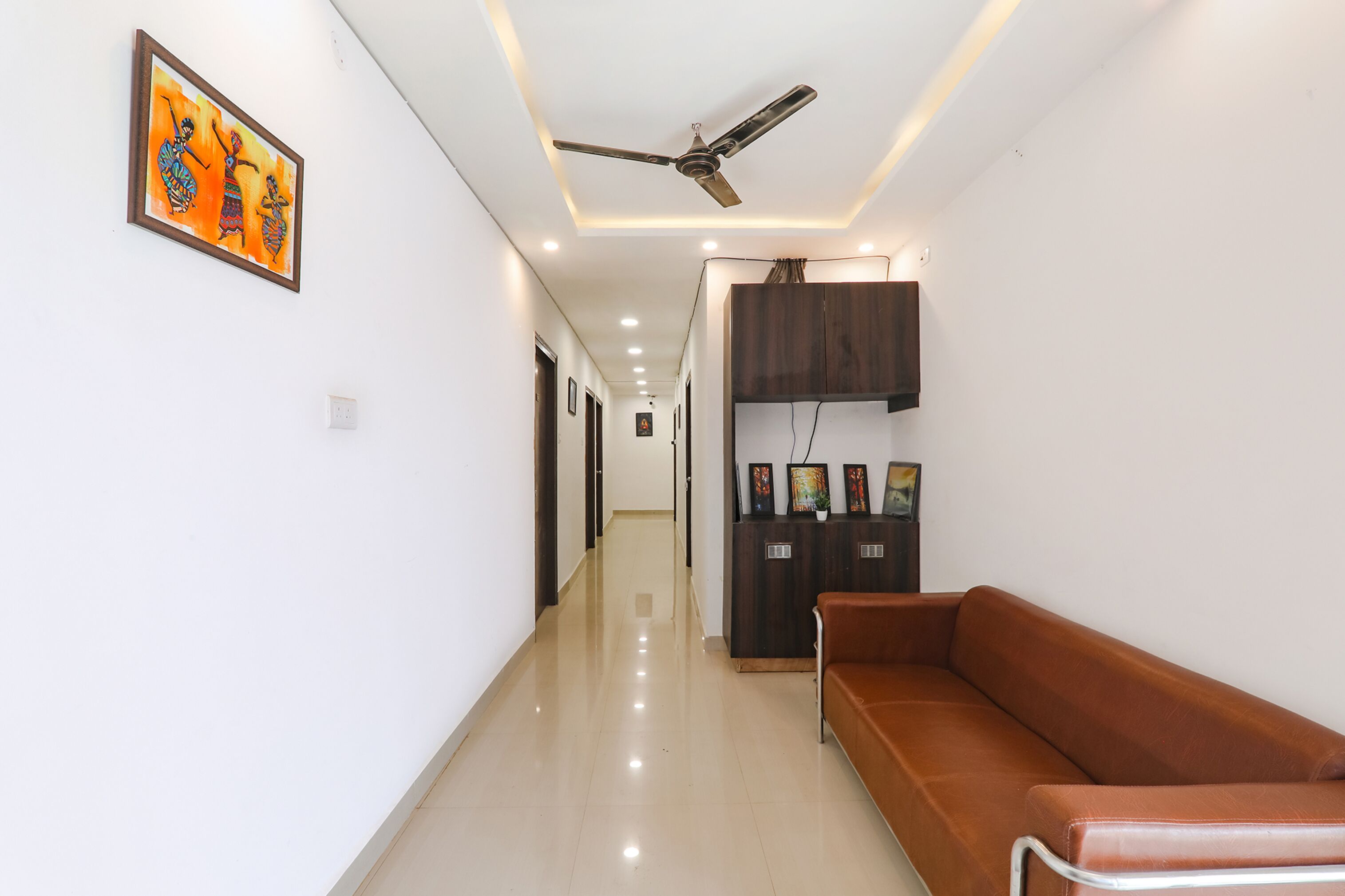 Fabexpress Elite Inn