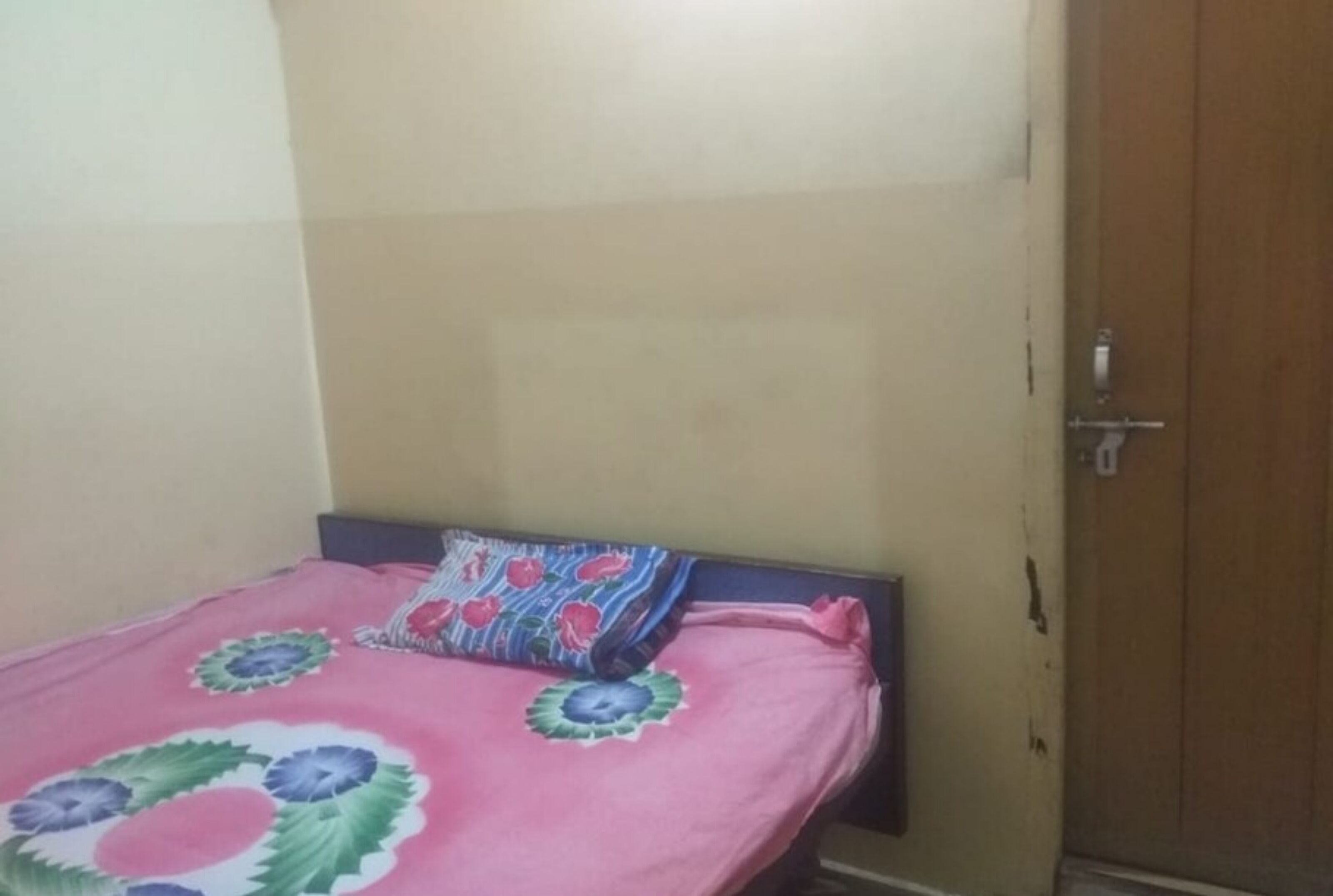 Goroomgo Roxy DX Gaya