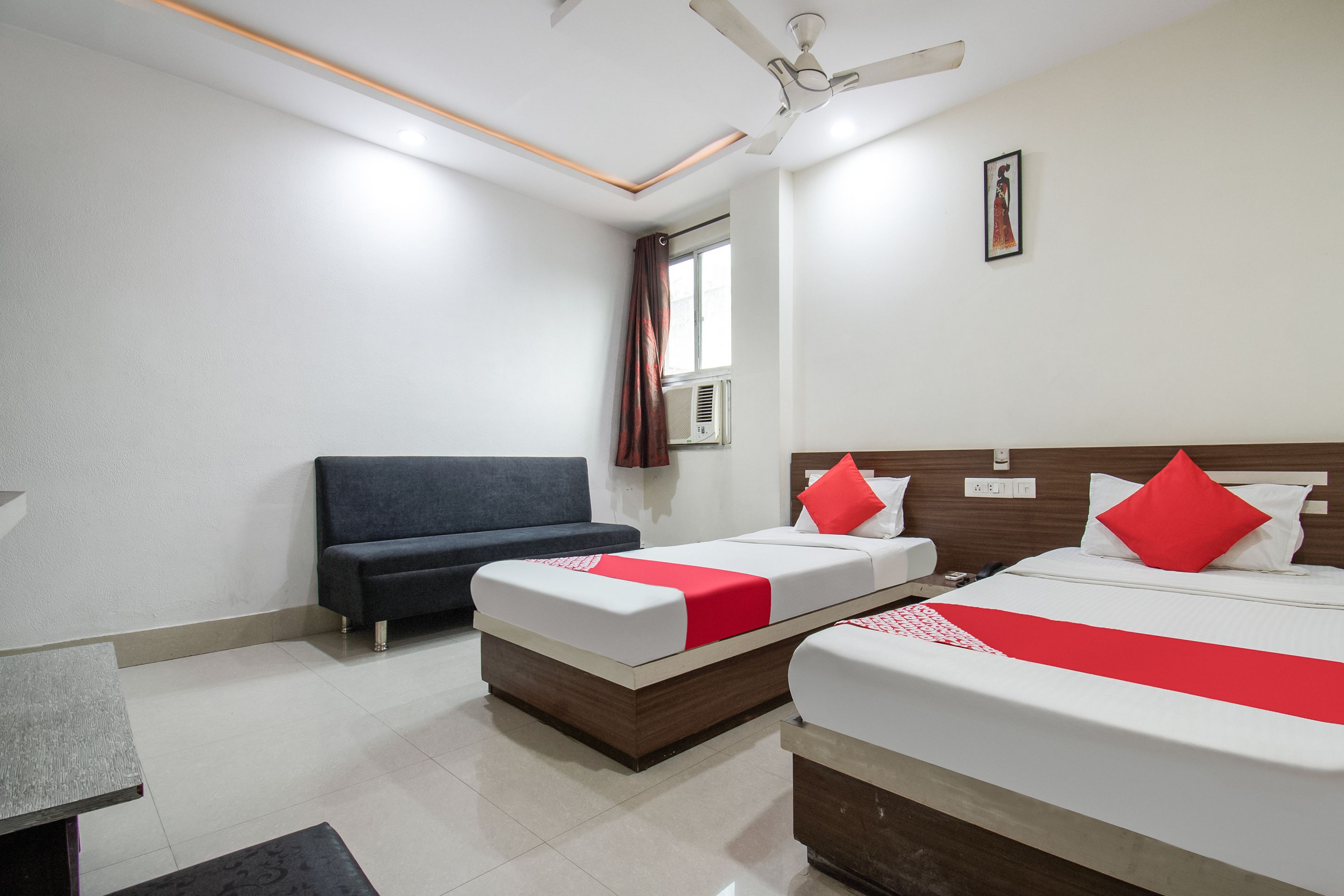Hotel Aarav Plaza by OYO Rooms