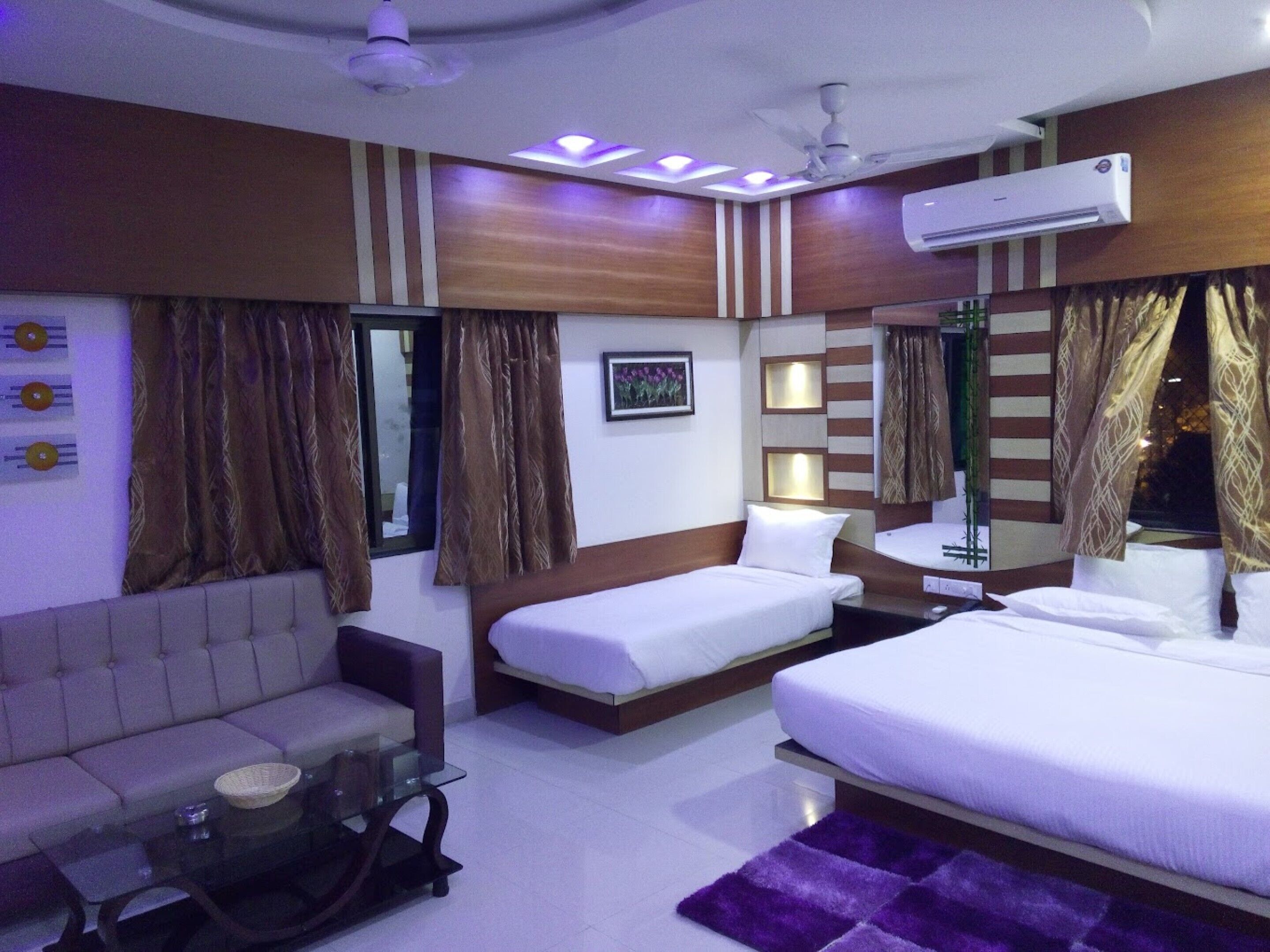 Hotel JK Residency