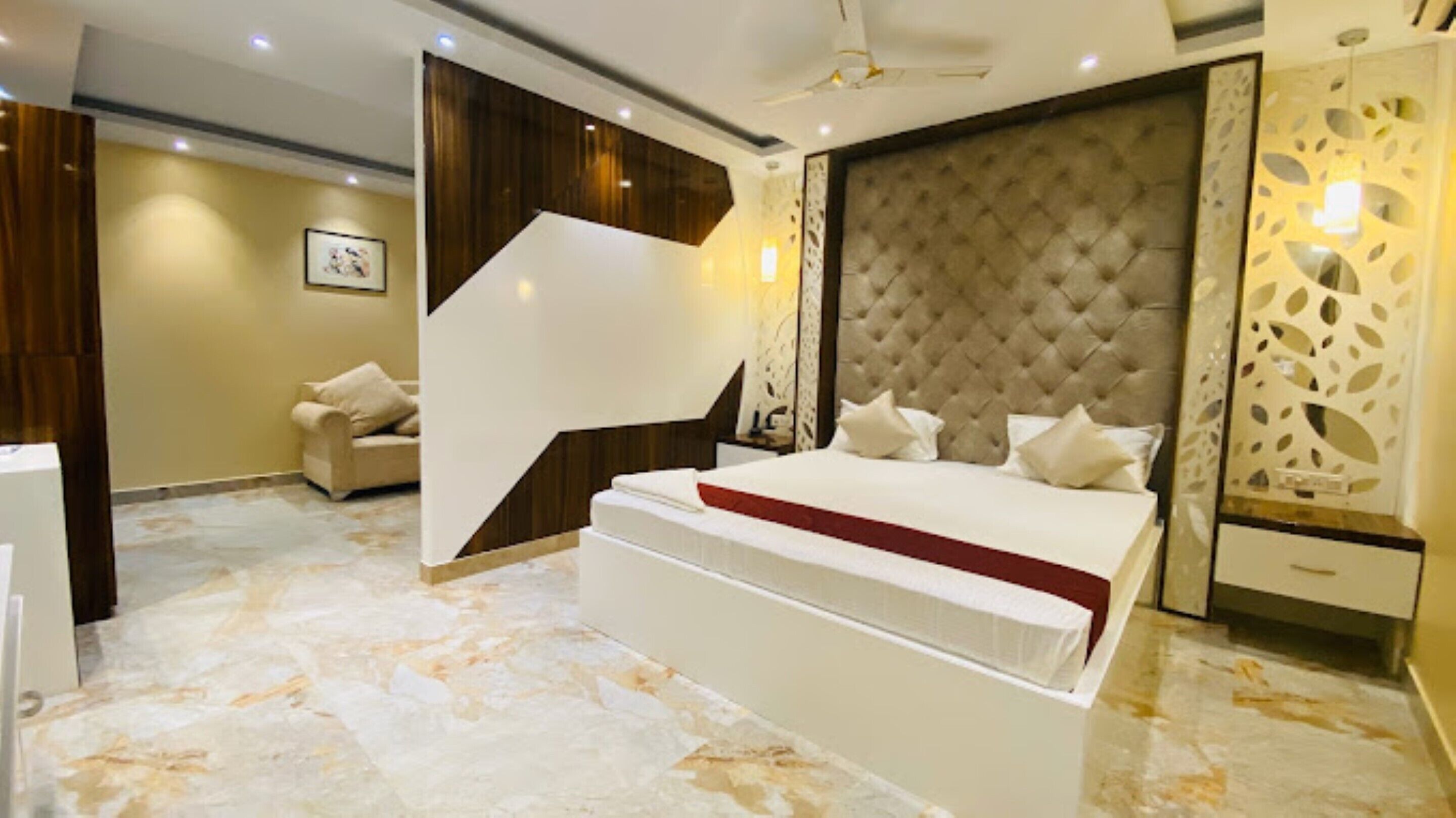 Hotel Kailash Tower