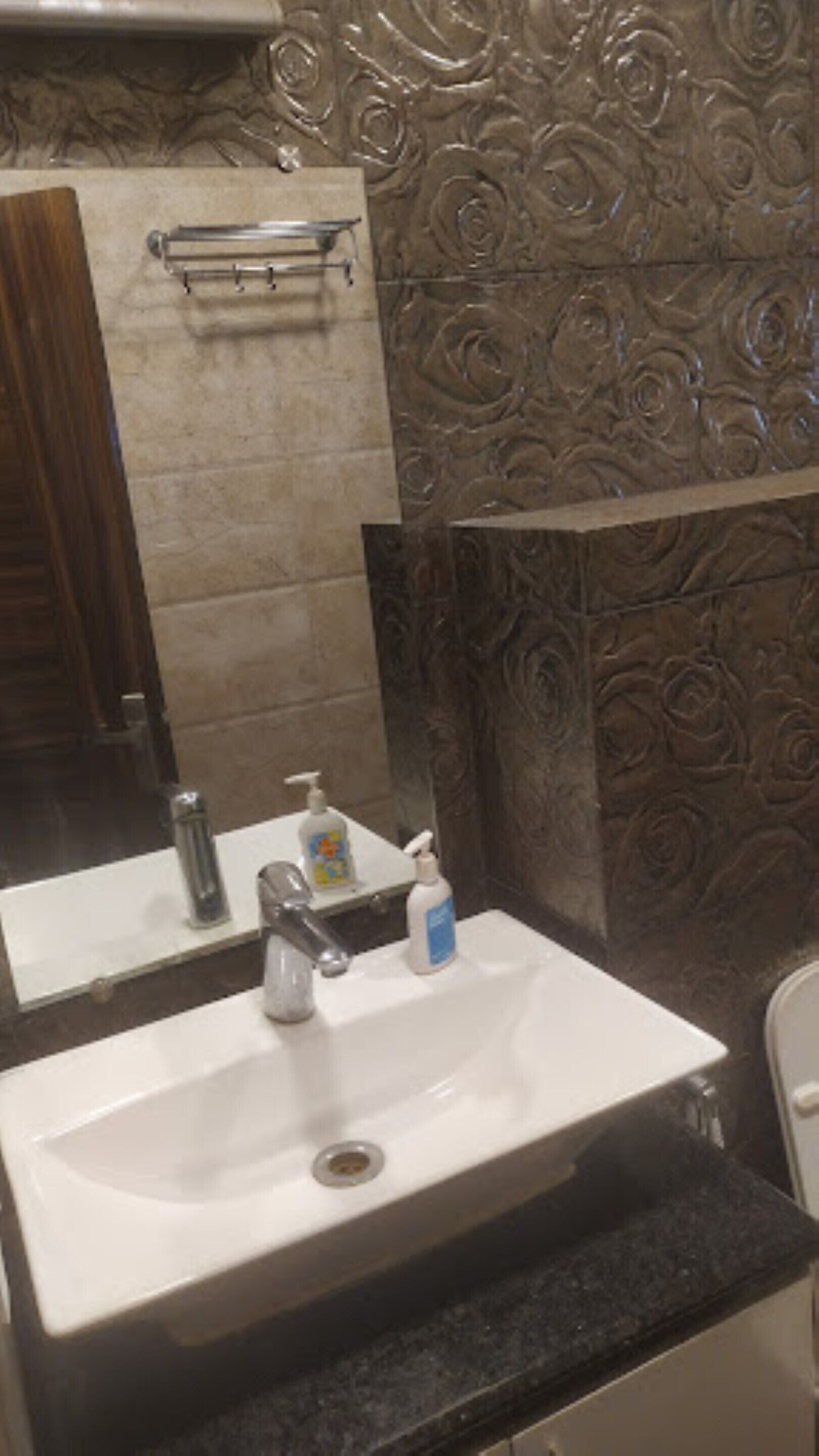 Hotel Kailash Tower