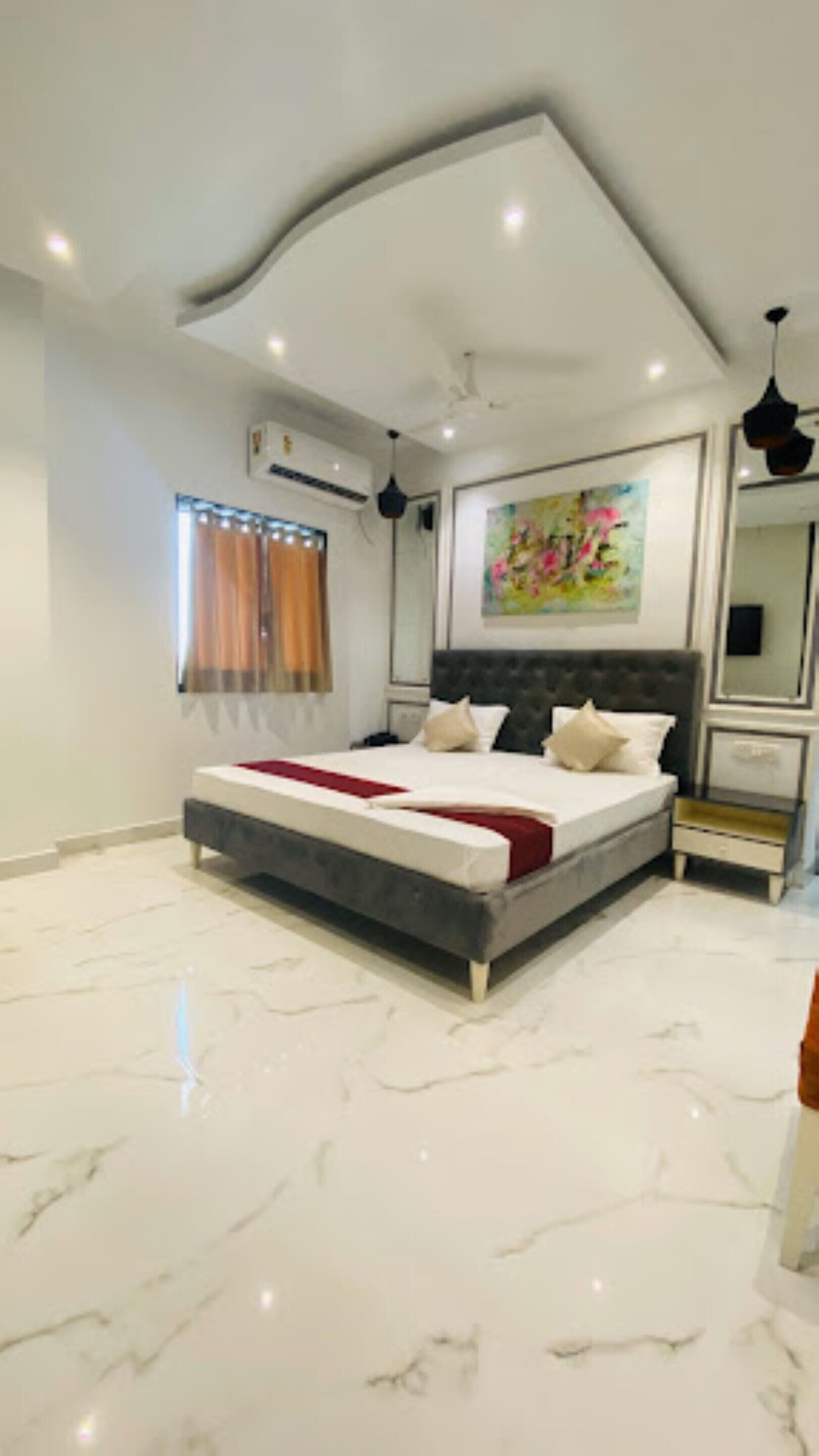 Hotel Kailash Tower
