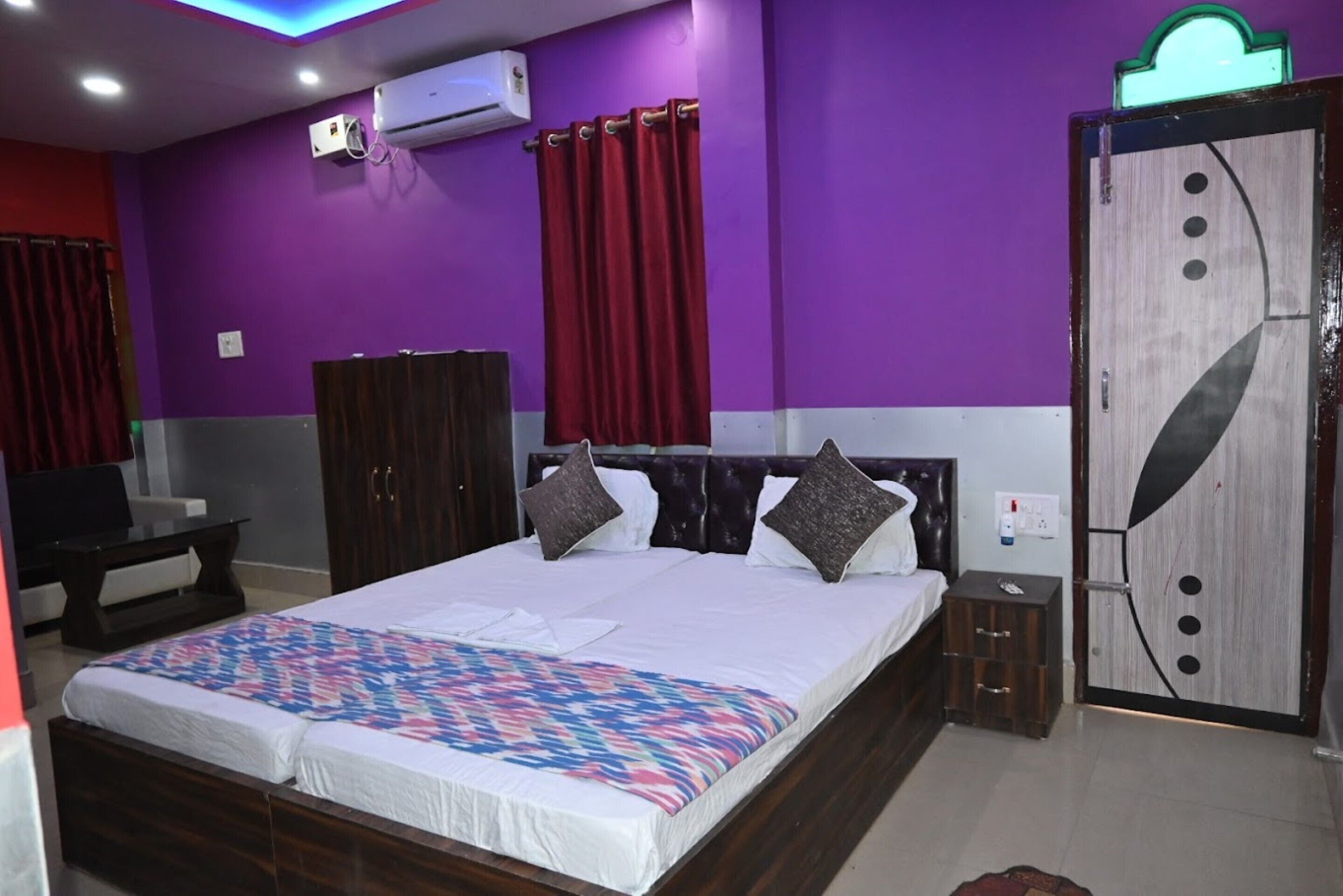 Hotel Pratima And Banquet Hall