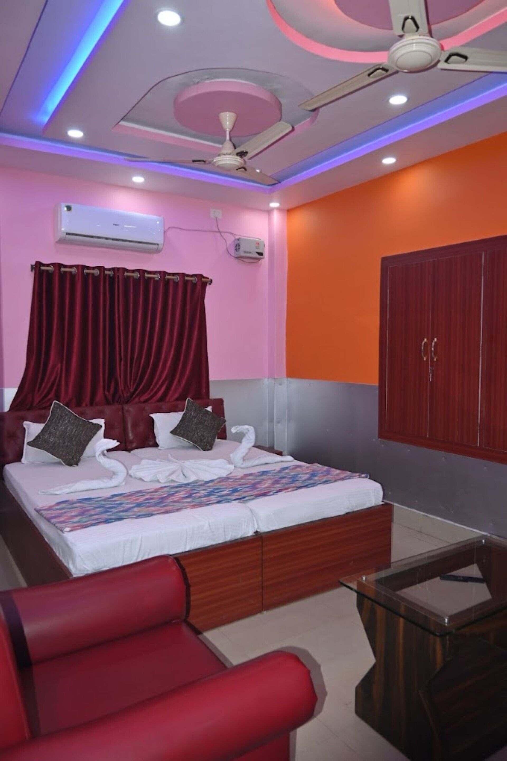 Hotel Pratima And Banquet Hall