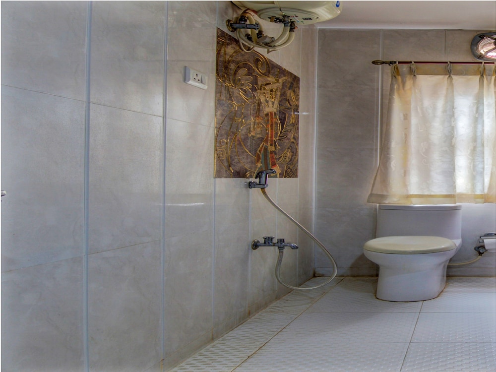 Apartment Hotel Imperia Inn By OYO Rooms