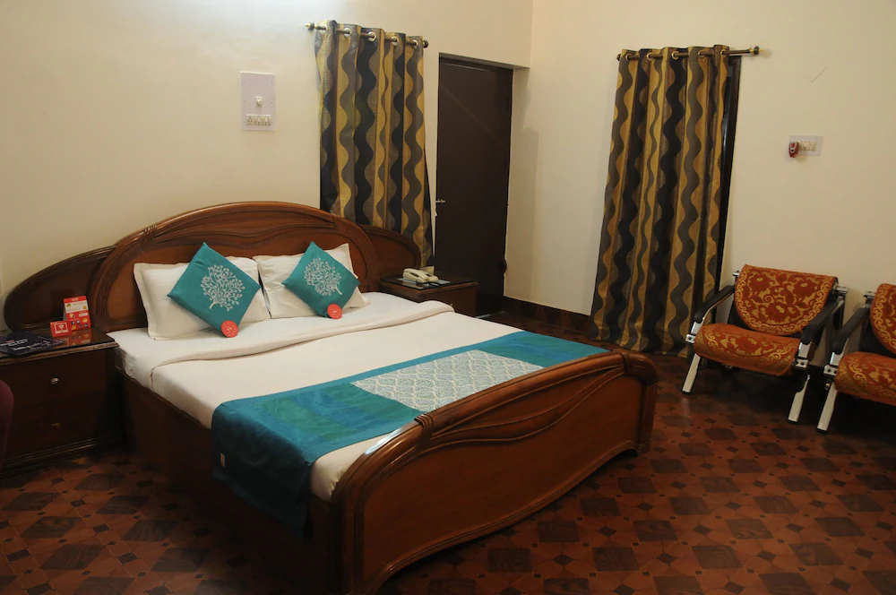 Baseraz by OYO Rooms