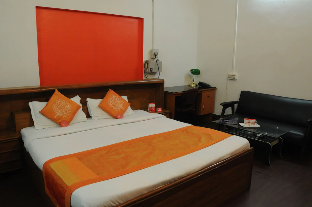 Baseraz by OYO Rooms