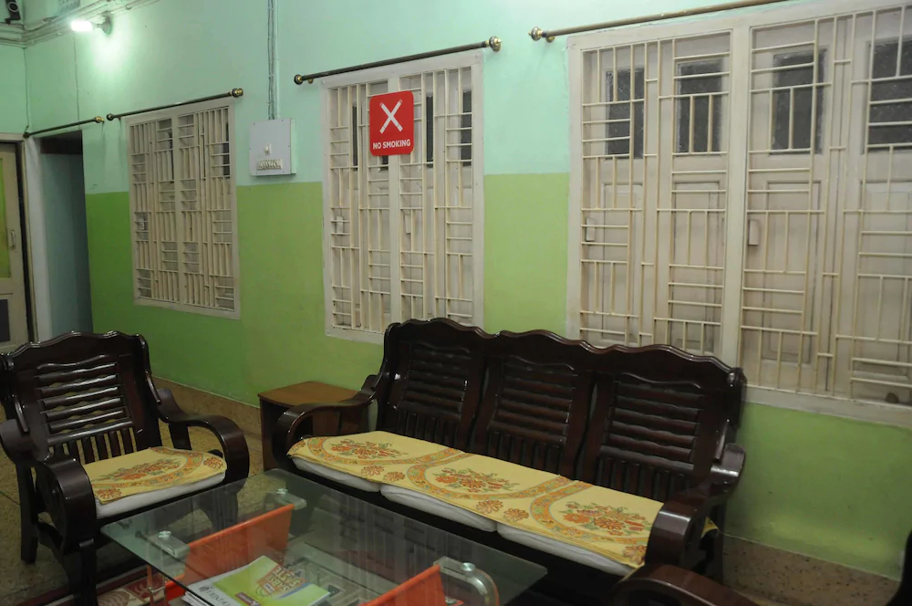 Baseraz by OYO Rooms