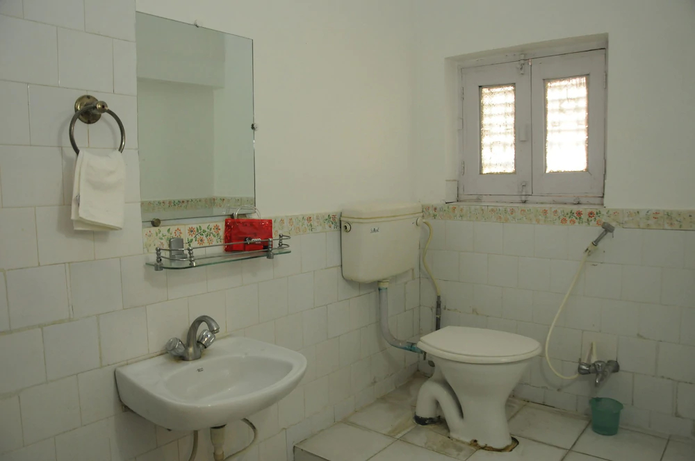 Baseraz by OYO Rooms