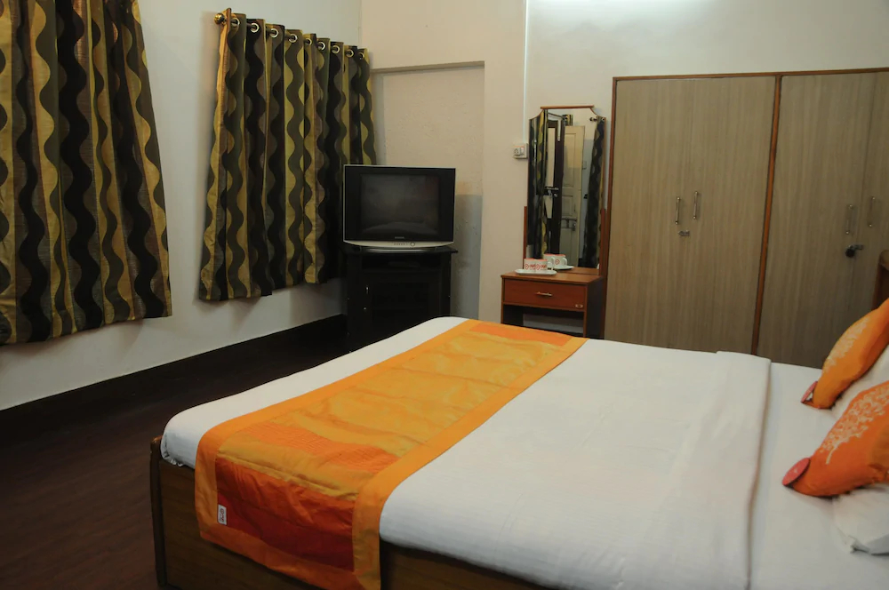 Baseraz by OYO Rooms