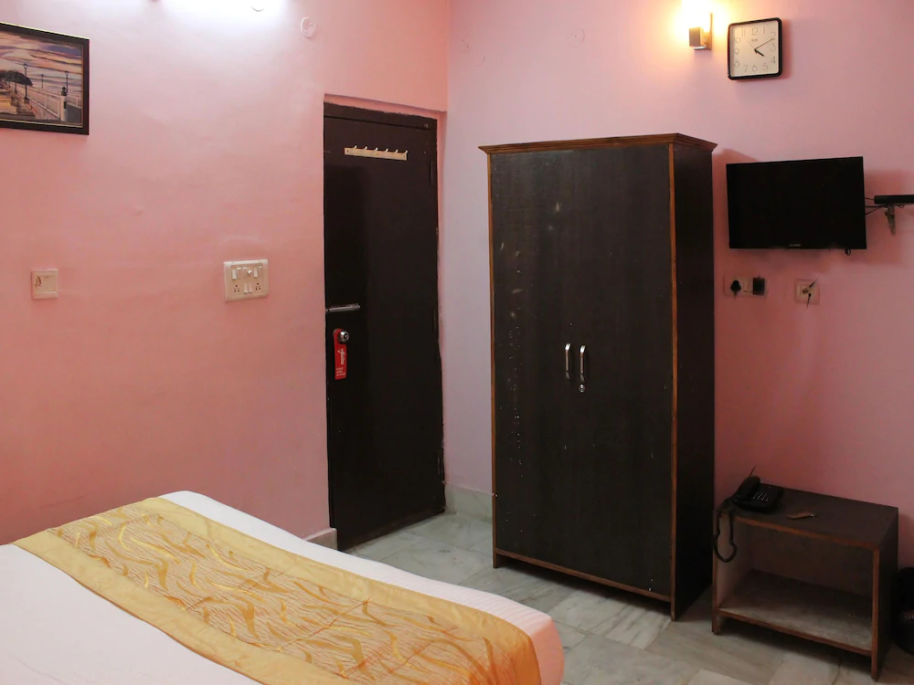 Hotel Lord Shiva by OYO