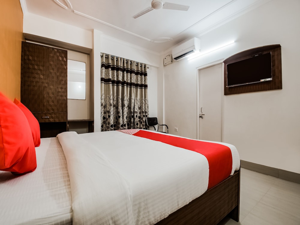 Hotel Mega Royal By OYO Rooms