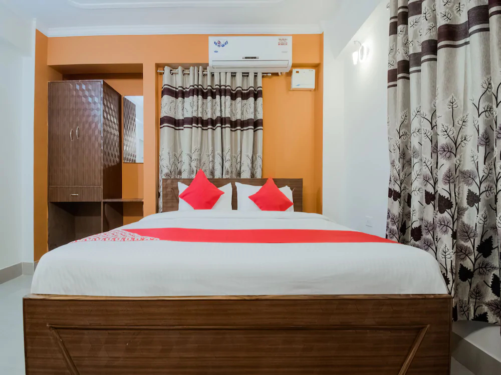 Hotel Mega Royal By OYO Rooms