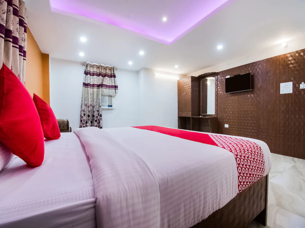 Hotel Mega Royal By OYO Rooms