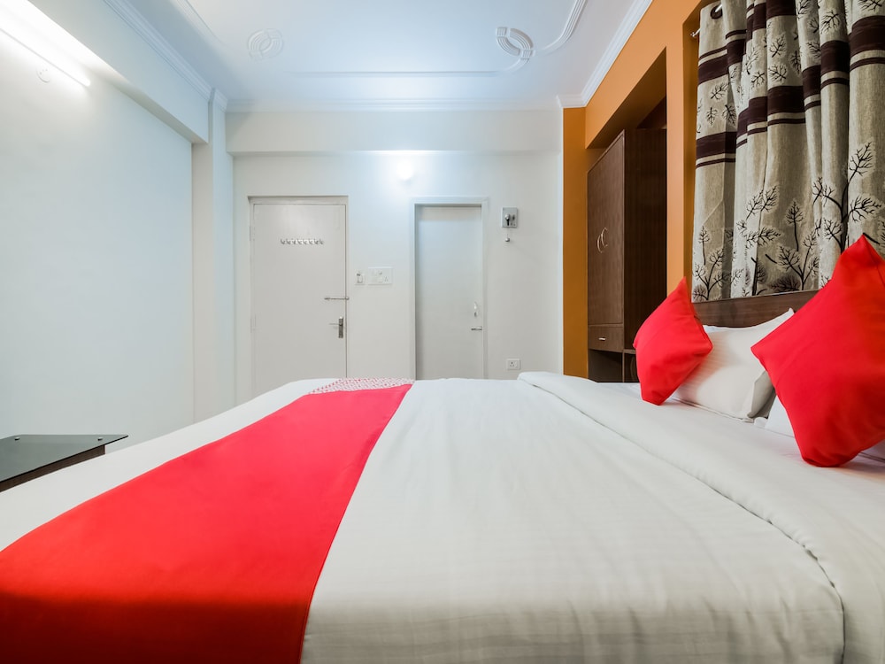 Hotel Mega Royal By OYO Rooms