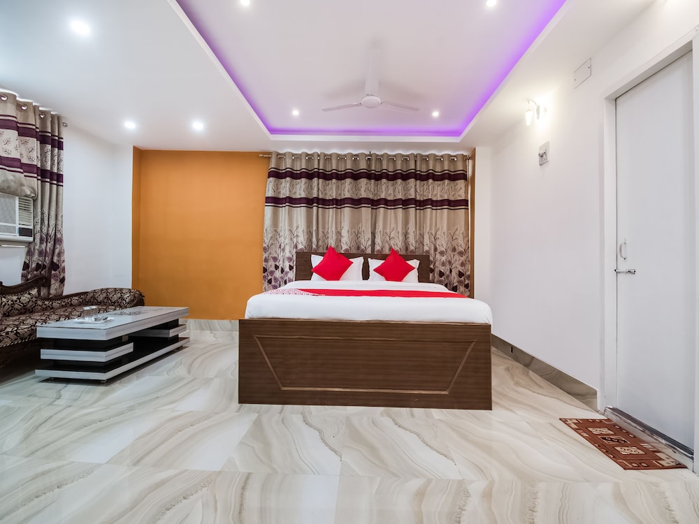 Hotel Mega Royal By OYO Rooms