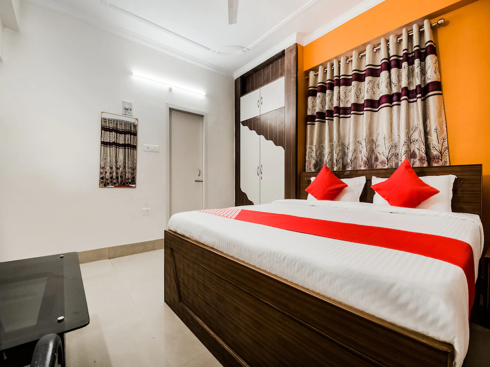 Hotel Mega Royal By OYO Rooms