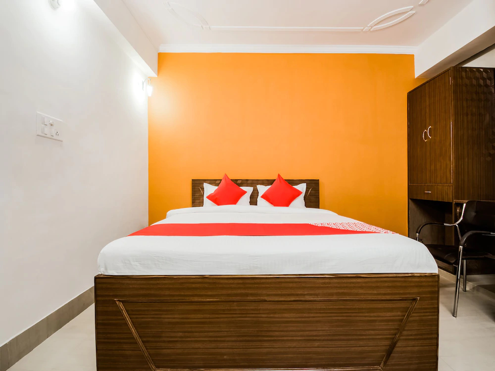 Hotel Mega Royal By OYO Rooms