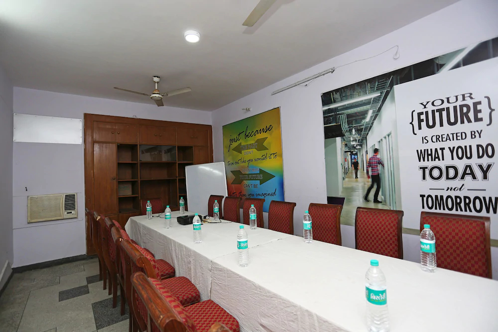 Hotel Royal Inn By OYO Rooms