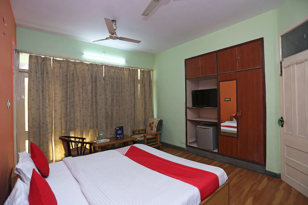 Hotel Royal Inn By OYO Rooms