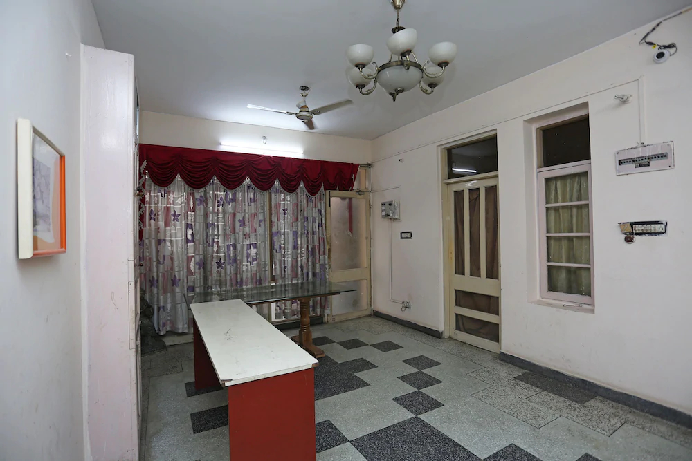 Hotel Royal Inn By OYO Rooms