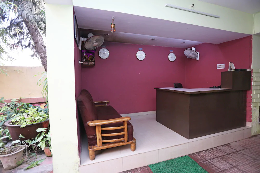 Hotel Royal Inn By OYO Rooms