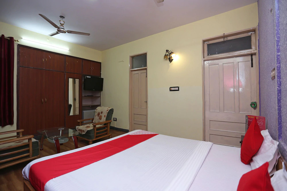 Hotel Royal Inn By OYO Rooms