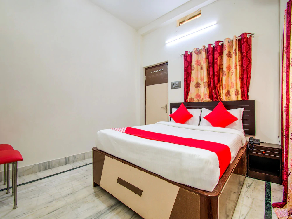 Madhuram Vihar By OYO Rooms
