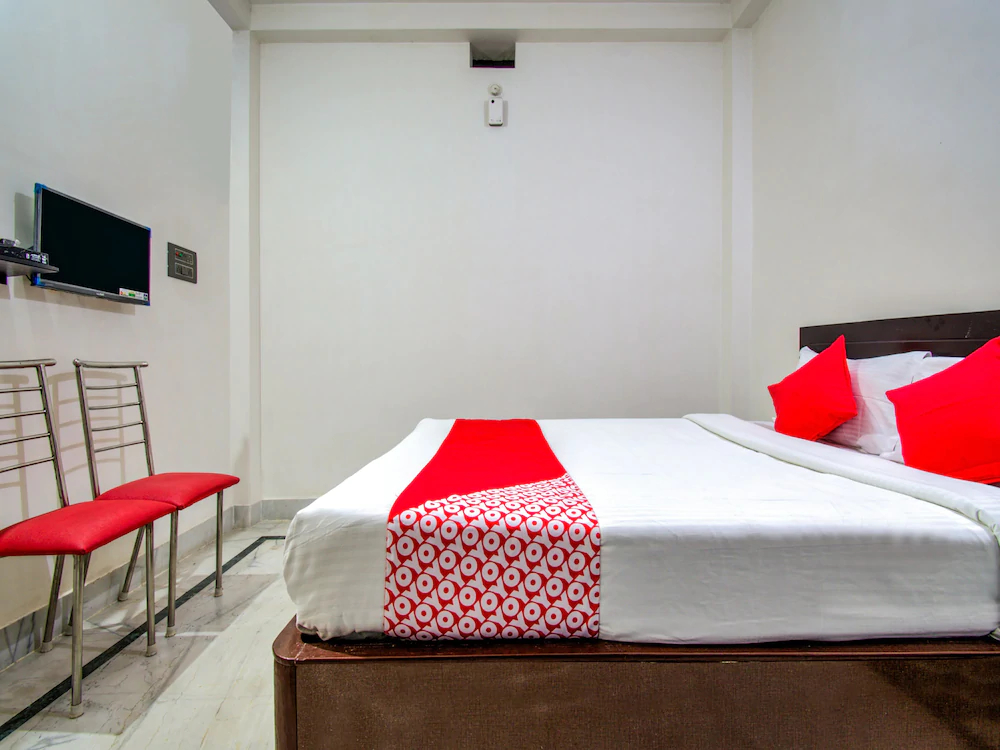 Madhuram Vihar By OYO Rooms