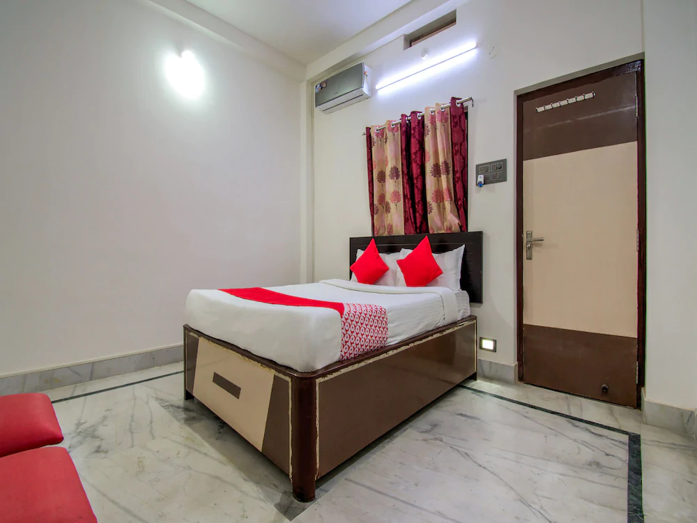Madhuram Vihar By OYO Rooms