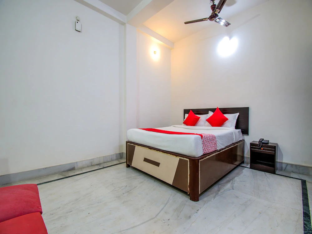 Madhuram Vihar By OYO Rooms