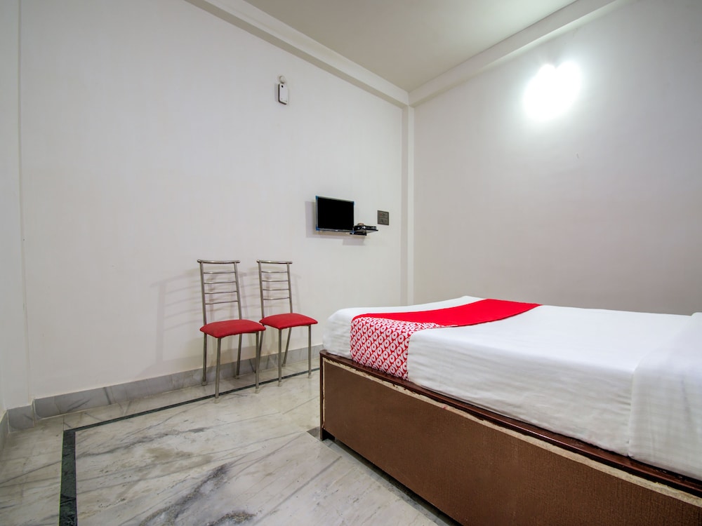 Madhuram Vihar By OYO Rooms