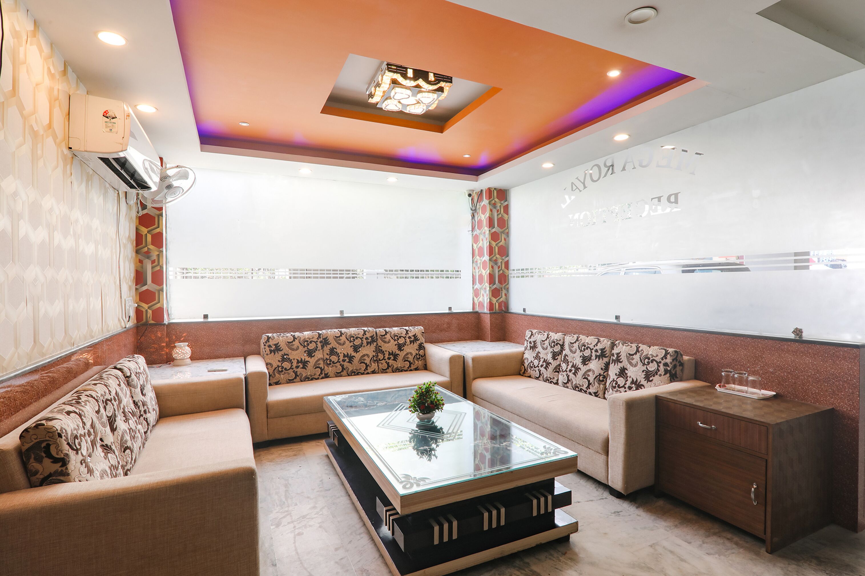 Mega Royal by Fabhotel