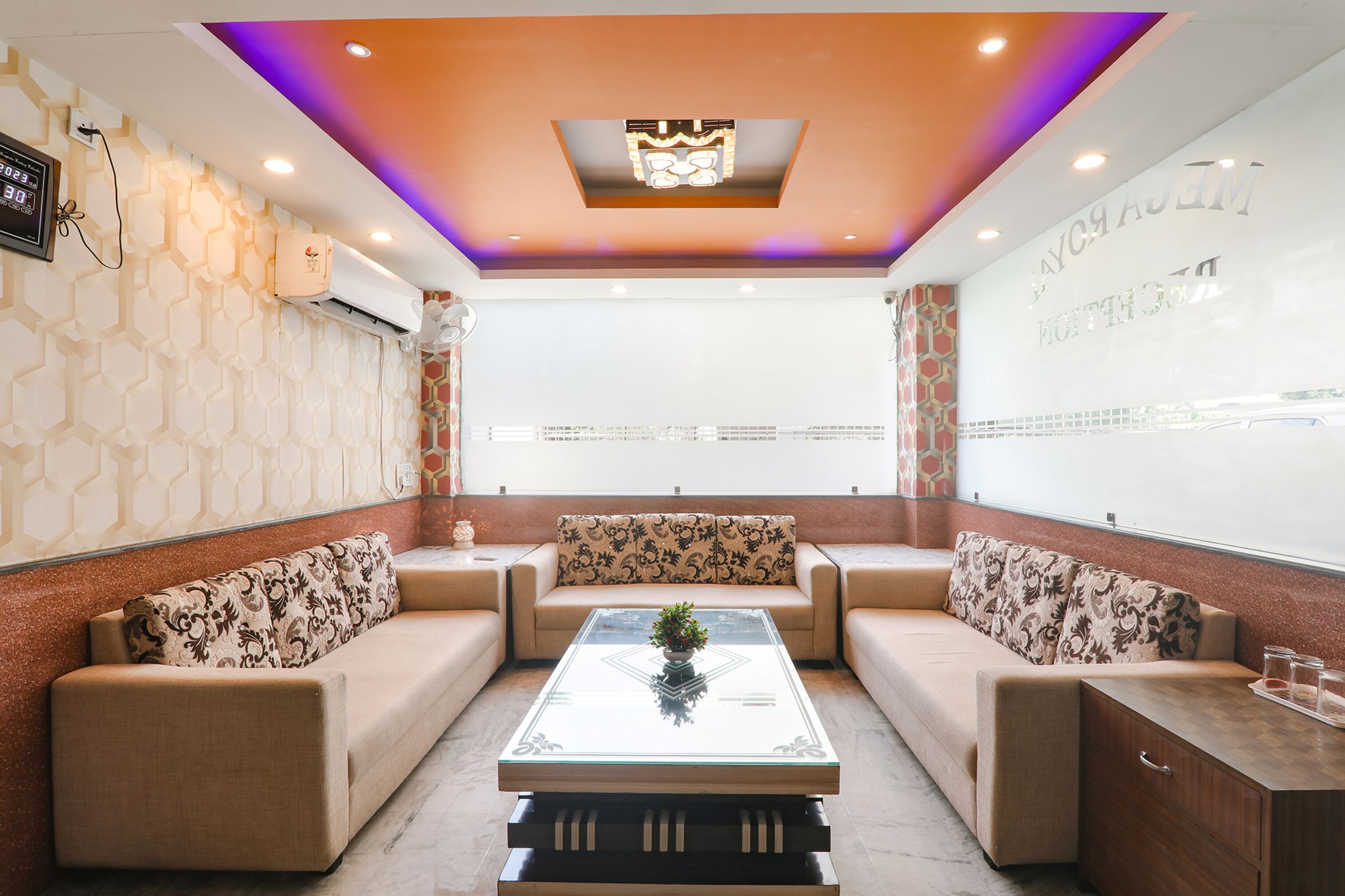 Mega Royal by Fabhotel