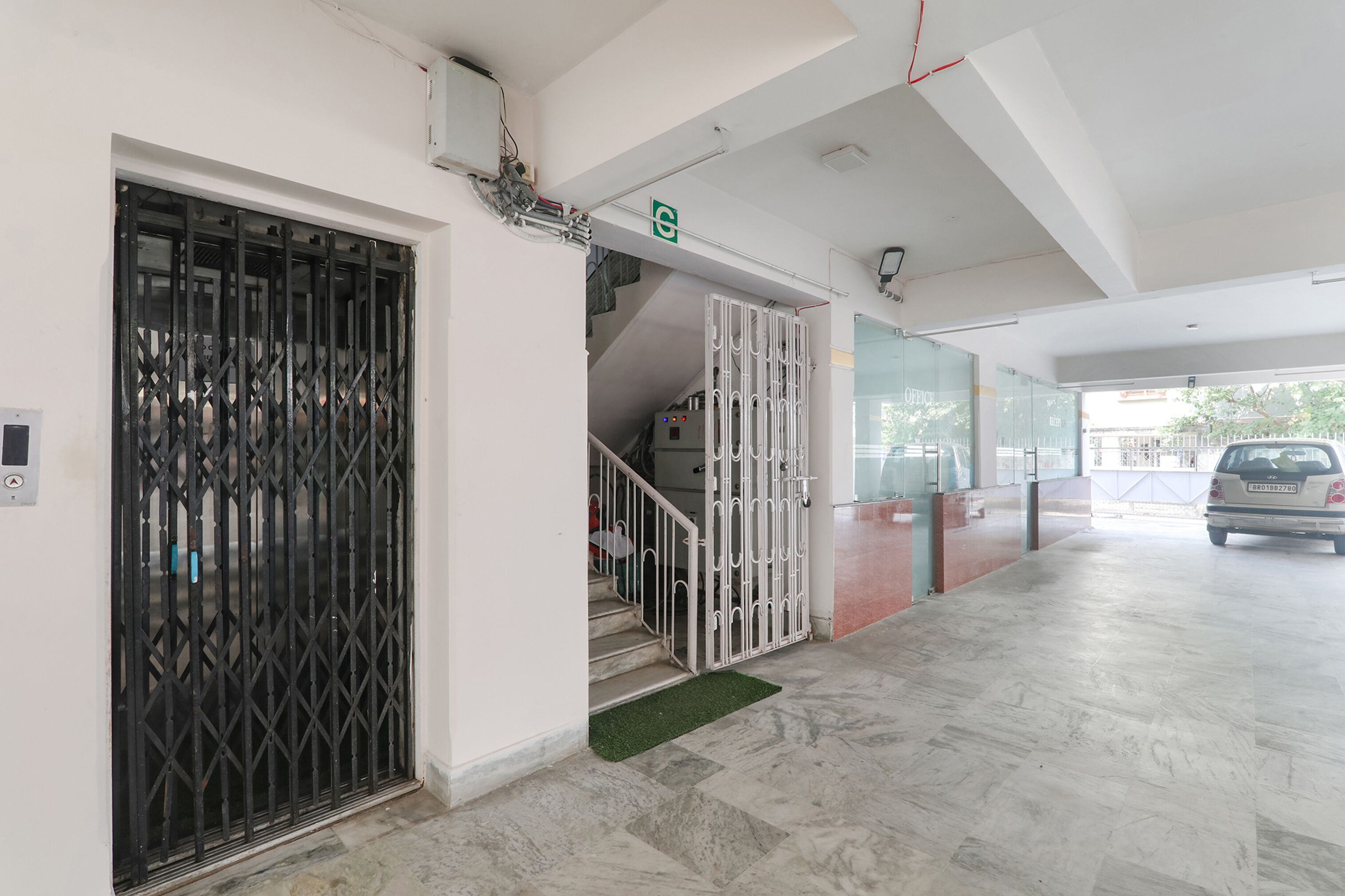 Mega Royal by Fabhotel